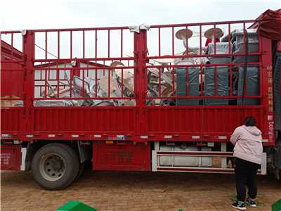 寧夏新國標戶外健身路徑器材發(fā)貨裝車